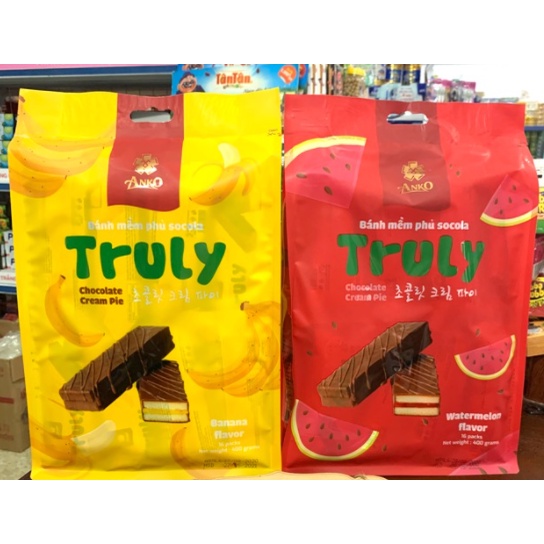 Bánh Mềm Phủ Socola Truly Nhân Kem Dưa Hấu/Kem Chuối Hộp 400g.