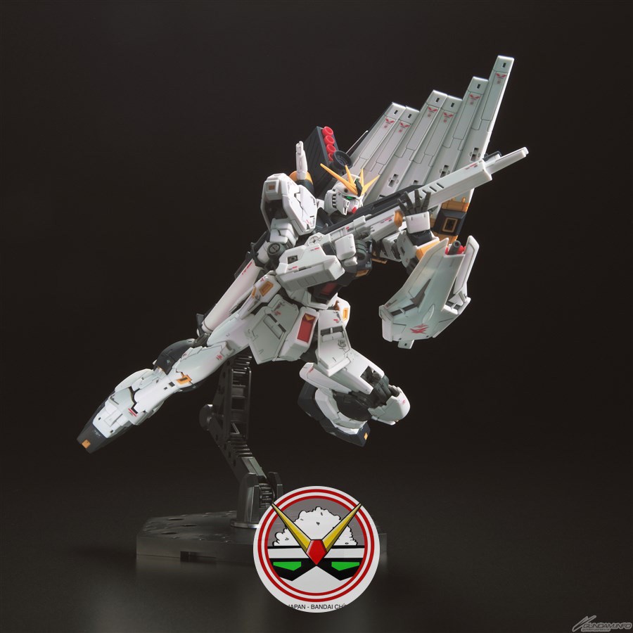 MÔ HÌNH GUNDAM BANDAI RG 32 1/144 RX-93 NU GUNDAM