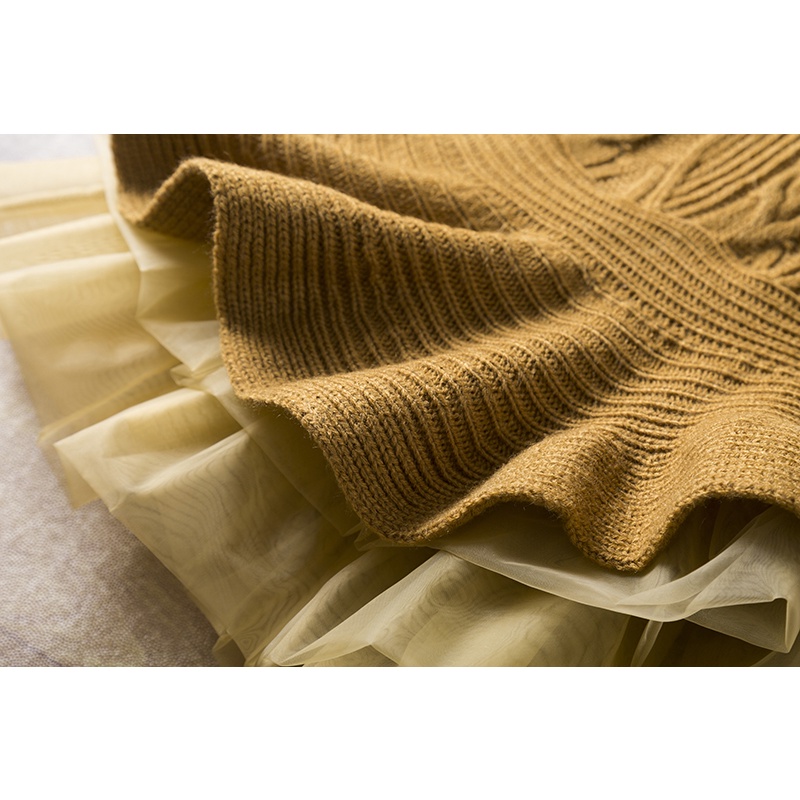 Đầm Công Chúa Tay Dài Màu Đỏ Thời Trang Thu Đông Mừng Năm Mới Cho Bé Gái