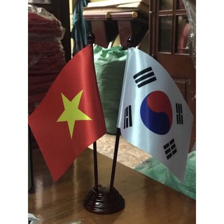 Cờ để bàn đế thấp