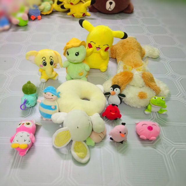 Compo thú nhồi bông móc khóa và Pikachu