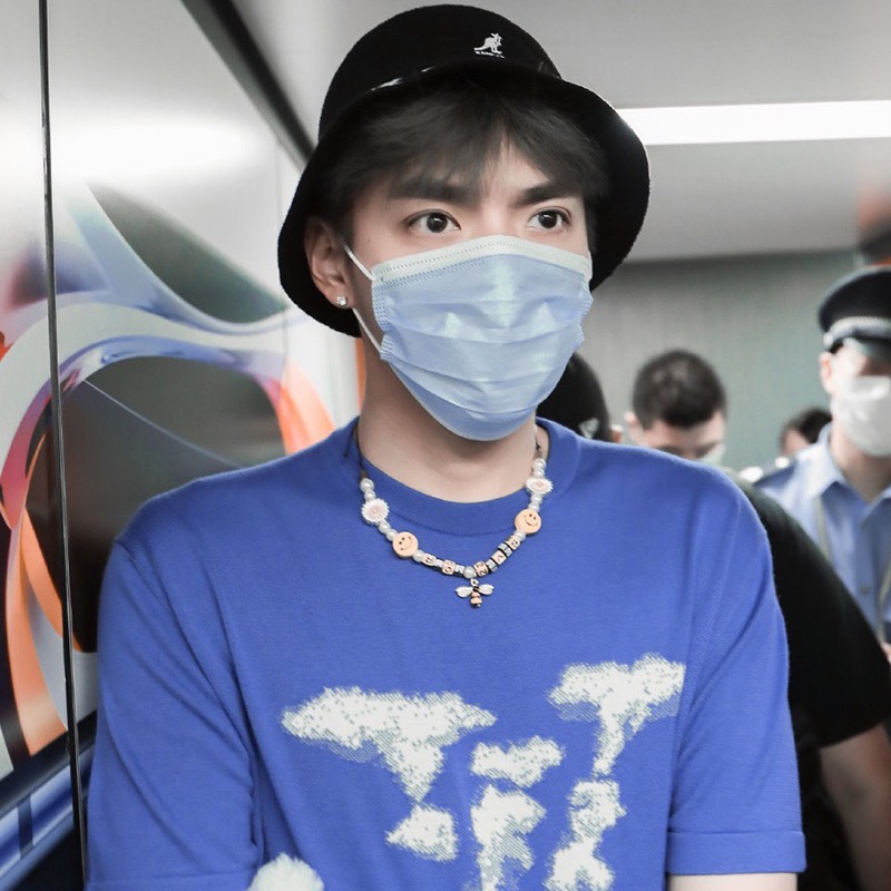 Dây Chuyền Mặt Hình Con Ong Nhỏ Đính Đá Phong Cách Hip Hop Dành Cho Nam Và Nữ 22683