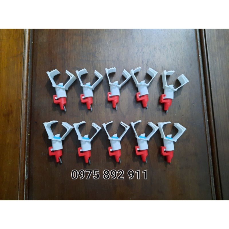 Máng uống tự động cho ngan vịt - dạng núm vuông và tròn