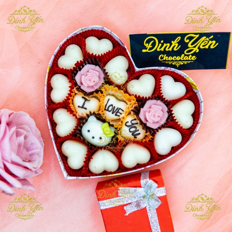 Hộp quà tặng socola valentine/15.5x5cm/18 viên