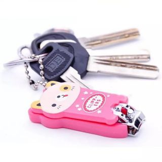 Bấm móng tay cho bé hình cute