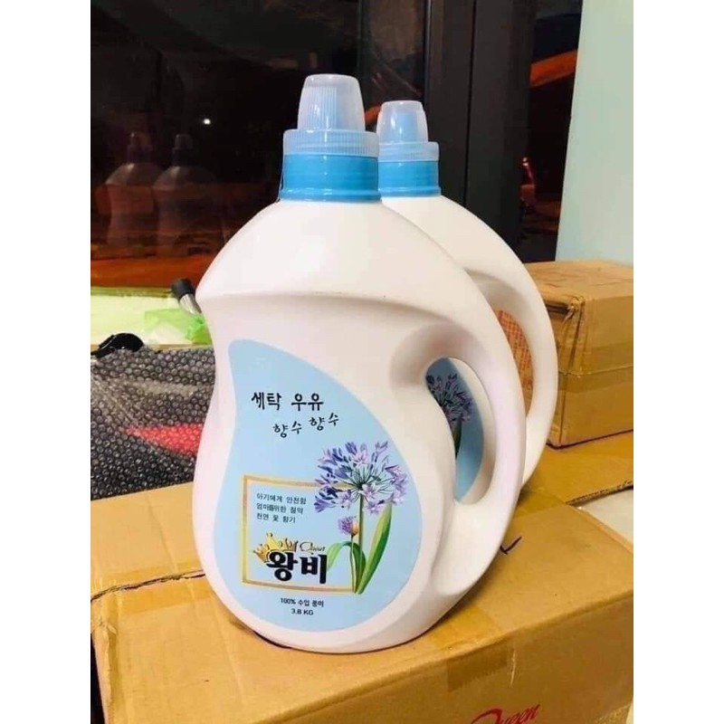 Nước giặt xả nữ hoàng can 2l hàng chính hãng (chọn màu nhắn shop)