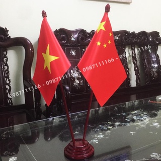 Cờ để bàn đế gỗ việt nam - trung quốc