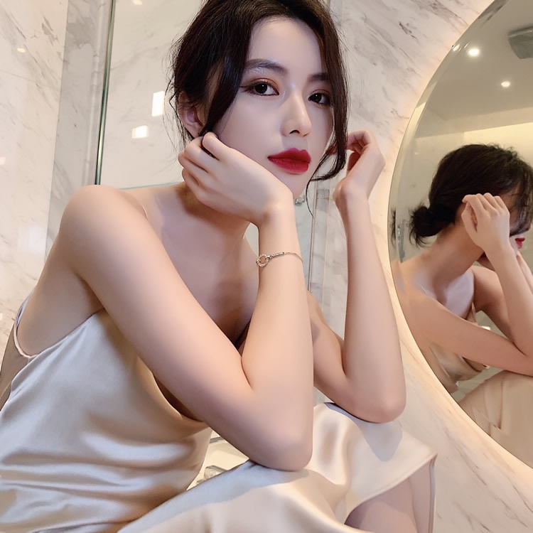 Lắc tay nữ vàng mạ mẫu mới 2021 vòng tay nữ đính đá pha lê phong cách ins hàn quốc trang sức nữ thanh lịch | BigBuy360 - bigbuy360.vn