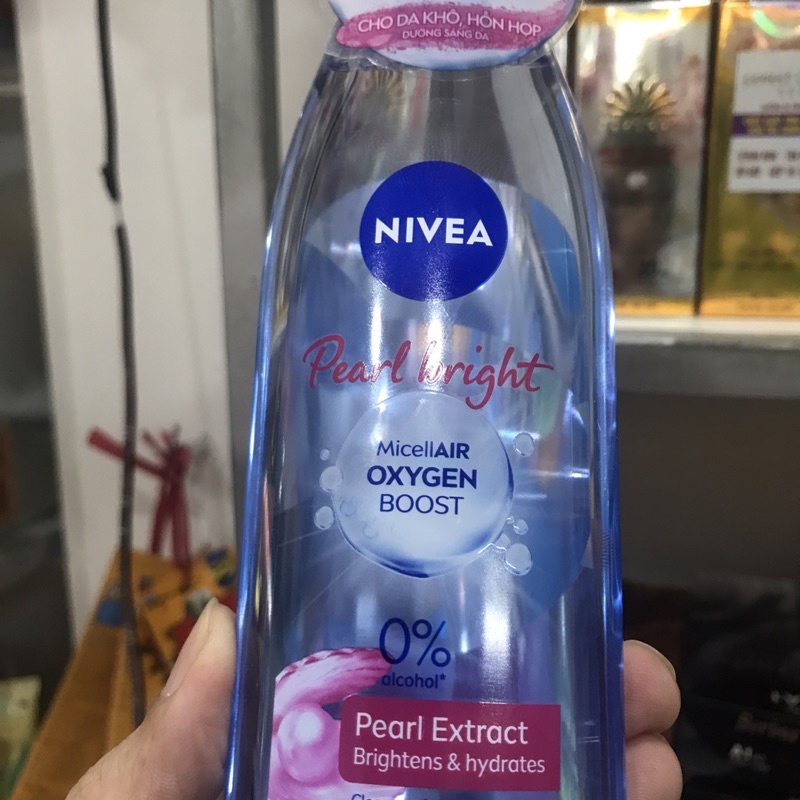 Nước tẩy trang NIVEA làm sáng da Pearl White Micellar Water (200ml)