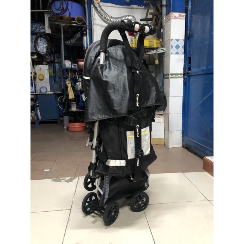 Xe đẩy Combi Gấp Gọn