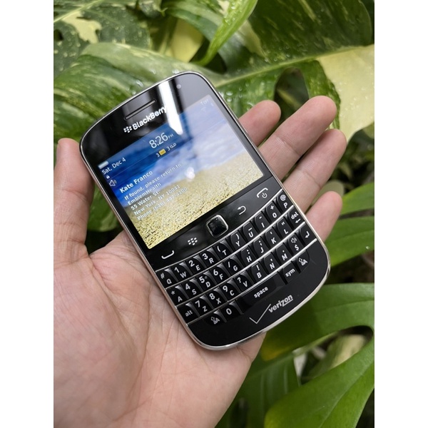 Điện thoại BlackBerry 9930 Nocam phiên bản không camera