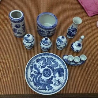 Bộ đồ thờ thần tài thổ địa