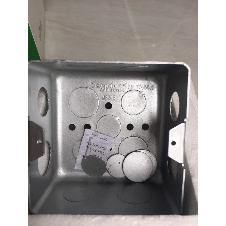 Đế sắt ổ âm sàn M224B Schneider