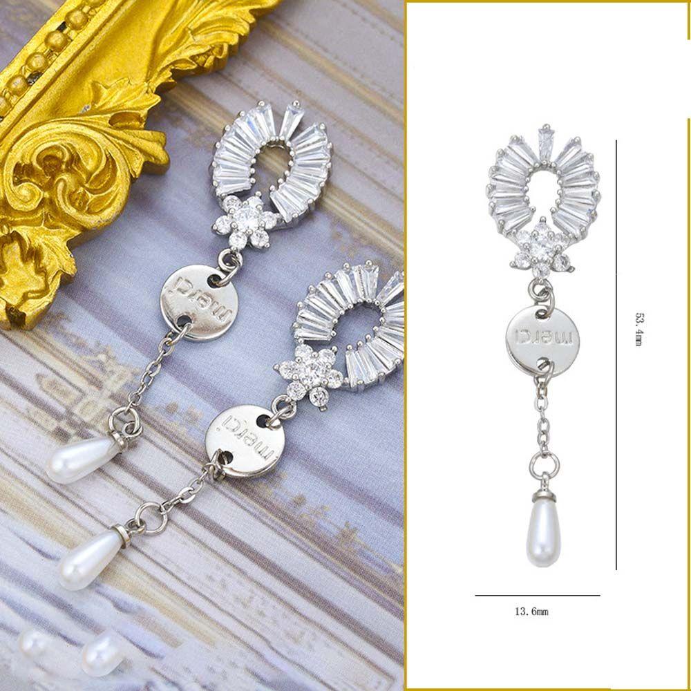 Hộp Phụ Kiện Trang Trí Móng Nghệ Thuật Hình Hoa 3D Lấp Lánh Xinh Xắn