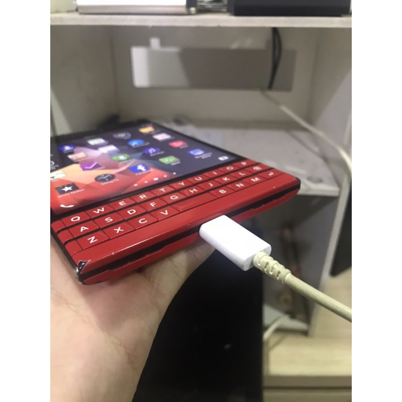 Điện thoại blackberry pasport red màu đỏ