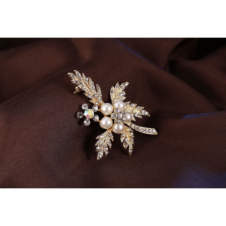 Ghim cài áo hình lá cây đính đá và ngọc trai nhân tạo phong cách Hàn Quốc mới