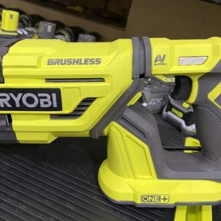 Cưa kiếm Ryobi Brushless 18v