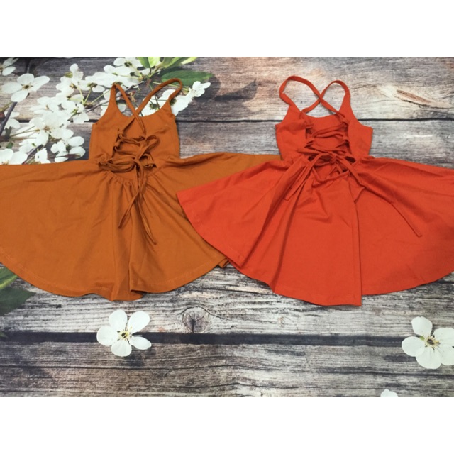 combo váy thiết kế chéo lưng cho bé