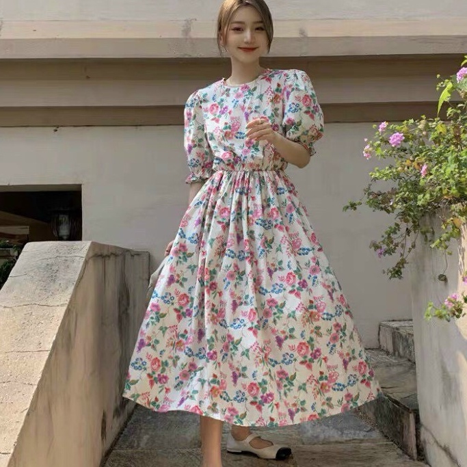 Đầm hoa tay phồng dáng dài cực xinh cho nàng đi chơi dự tiệc phong cách retro
