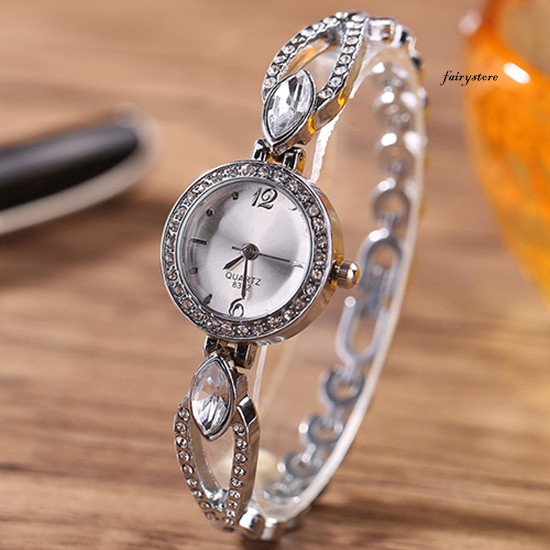 Đồng Hồ Nữ Dây Kim Loại Bản To Thời Trang