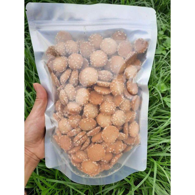 Bánh trứng nhện mè trọng lượng tịnh 500g.