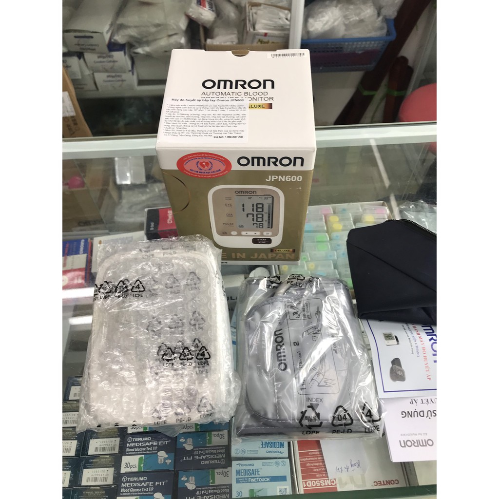Máy đo huyết áp JPN600
