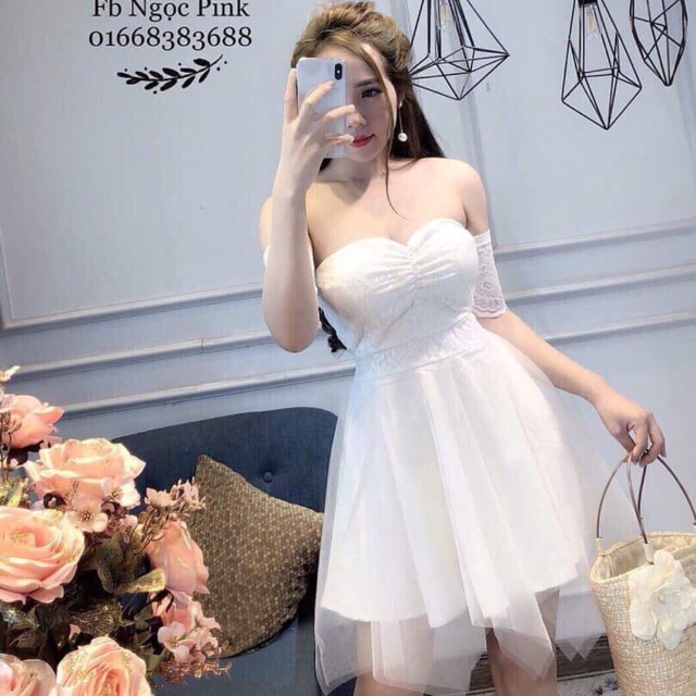 Váy ren trễ vai