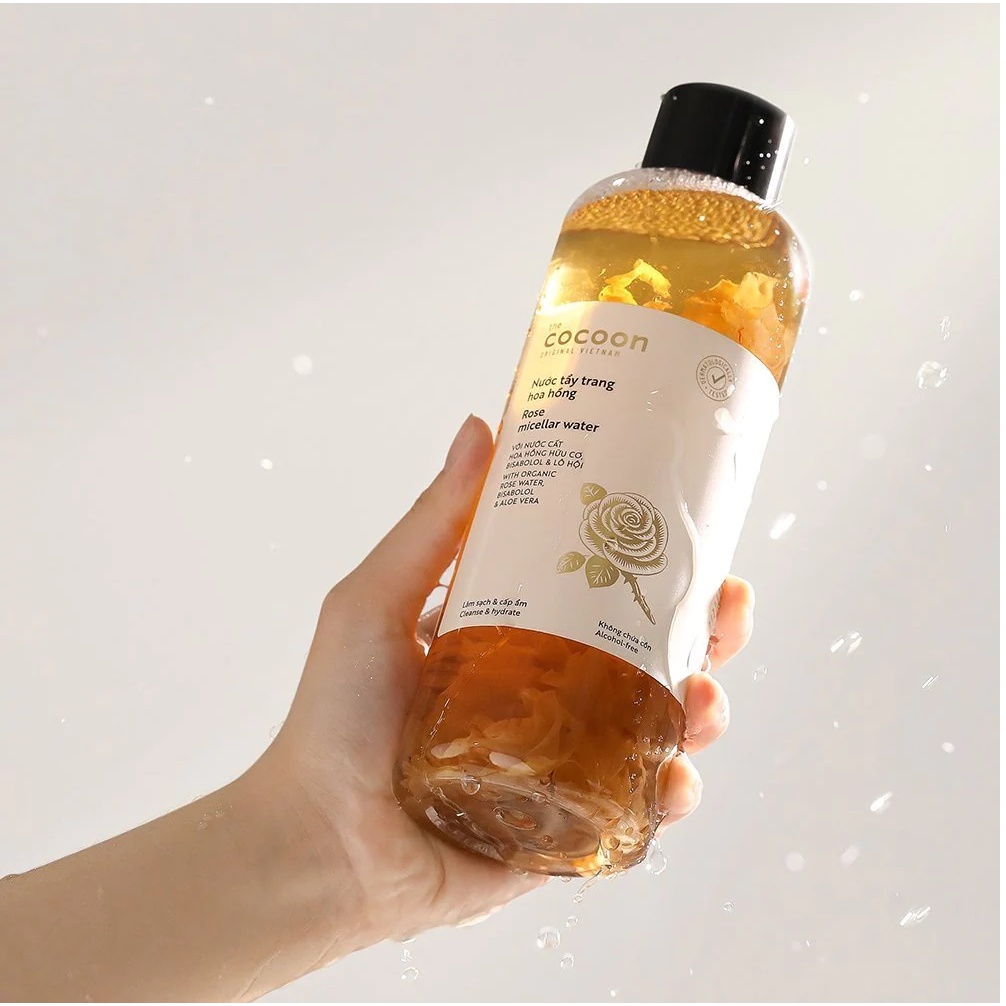 Nước tẩy trang Cocoon làm dịu nhẹ, sạch sâu và cấp ẩm 500ml ( hoa hồng / bí đao ) | BigBuy360 - bigbuy360.vn