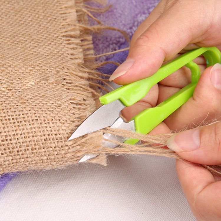 Kéo bấm cắt chỉ thừa nhiều màu