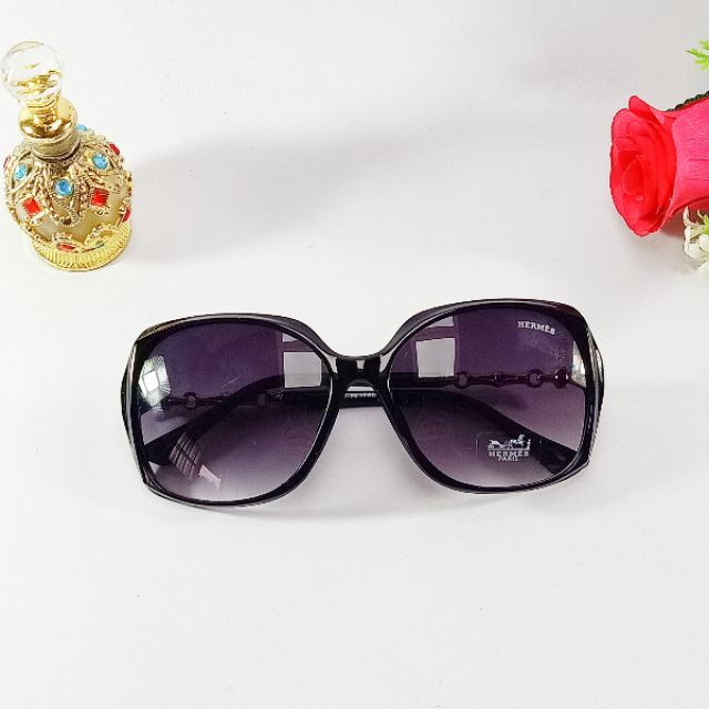 Mắt kính thời trang nữ sang trọng _ đơn giản dễ mang _ | BigBuy360 - bigbuy360.vn