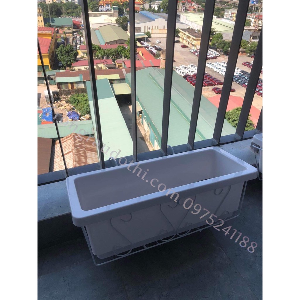 Giỏ sắt treo chậu trồng cây ban công hình chữ nhật, giá treo trồng hoa ban công kích thước 48x21x16cm