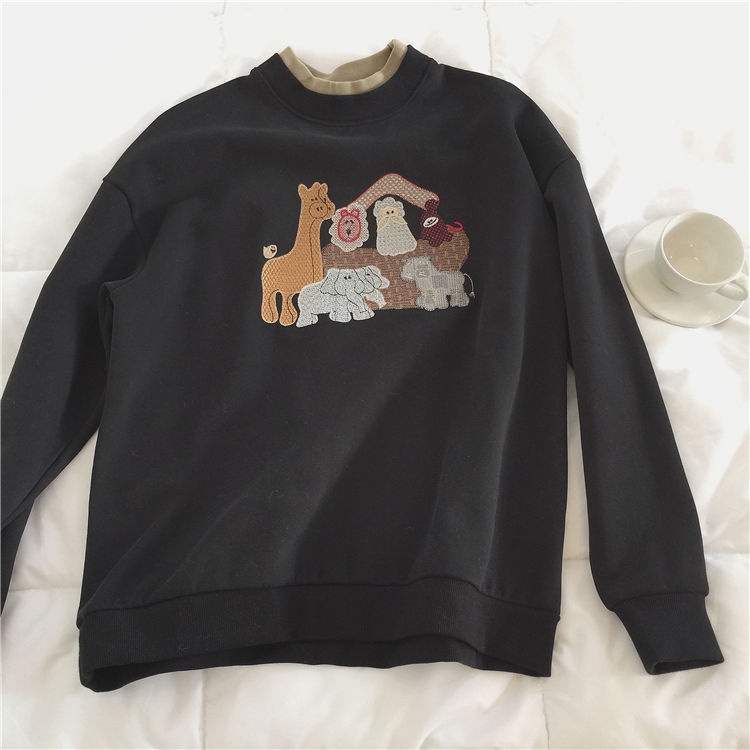 Áo sweater COZOKC cổ tròn dáng rộng thêu họa tiết hoạt hình phong cách cổ điển Hàn Quốc