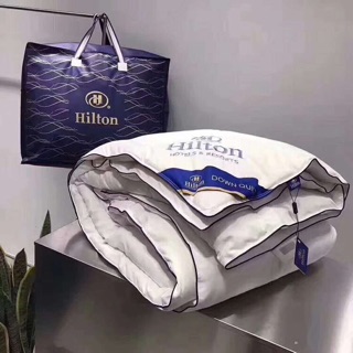 chăn bông hilton