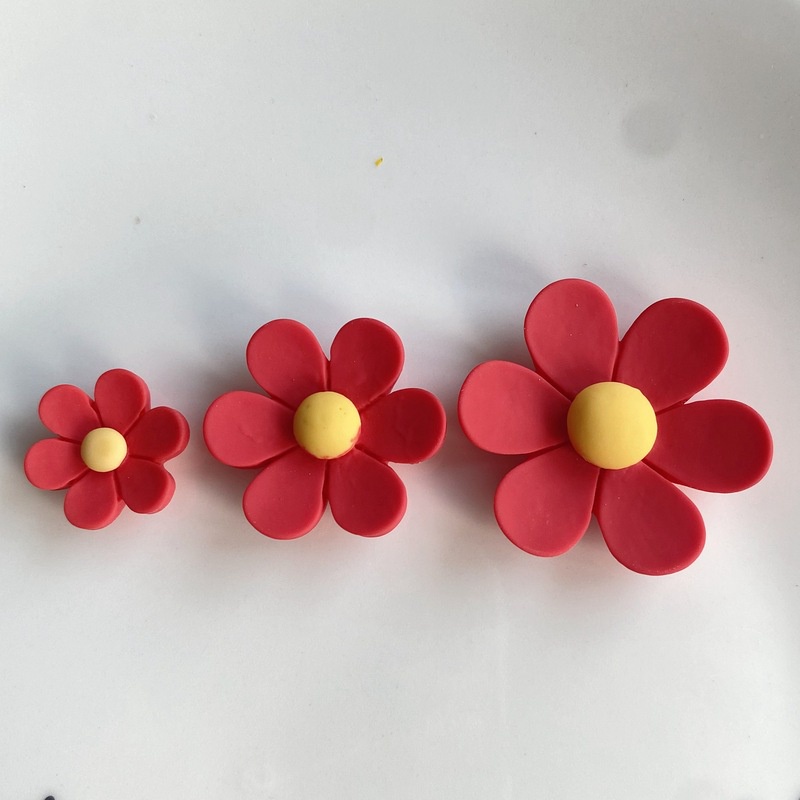 Set 10 Nút Nhựa Hình Hoa Hướng Dương 24mm Trang Trí Ốp Điện Thoại