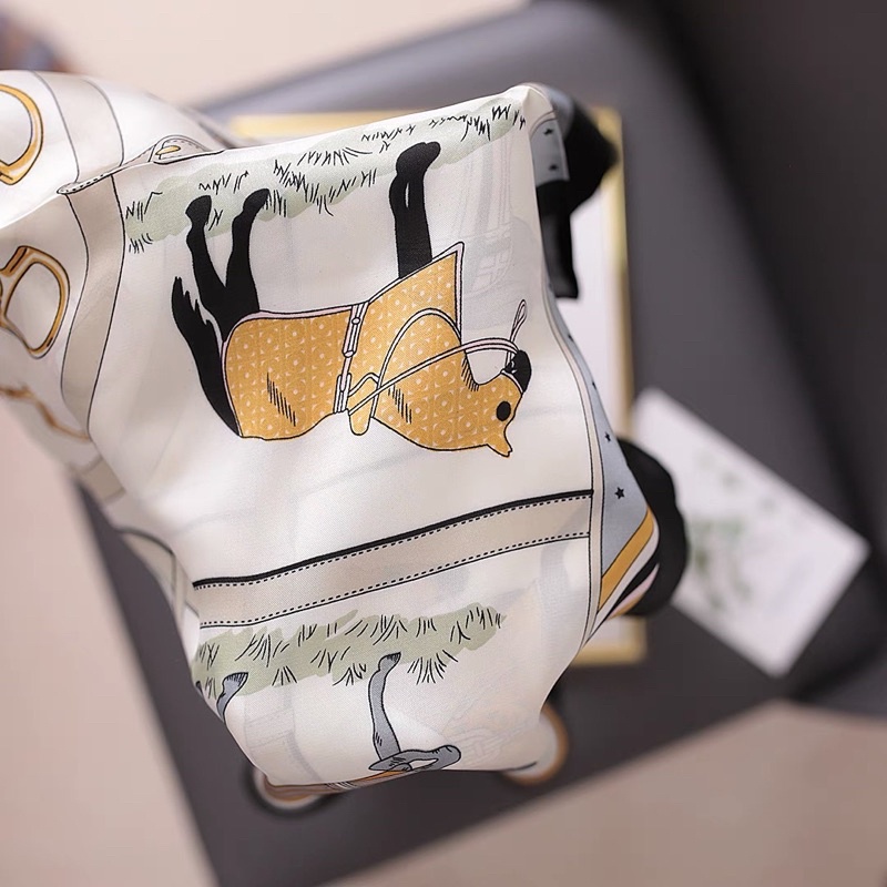 khăn lụa vuông choàng cổ đa năng size 70x70cm - Maben