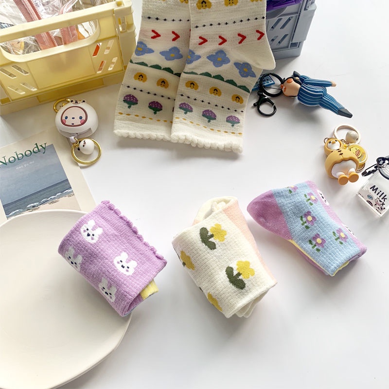 Đôi Vớ Thoáng Khí Phối Ren Họa Tiết Thỏ Dễ Thương Bắt Mắt