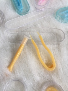 Dụng cụ đeo lens