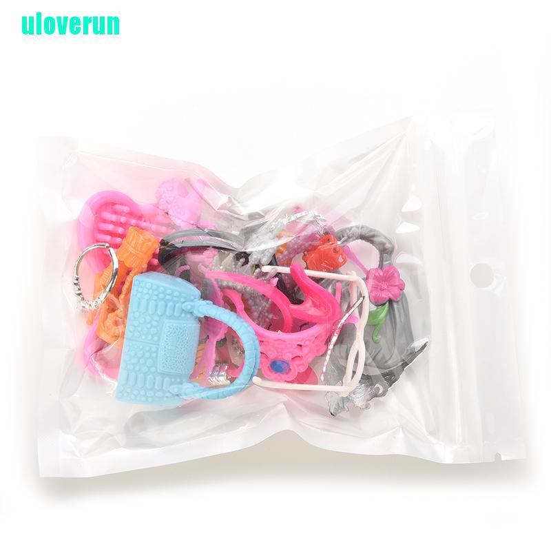 Bộ Phụ Kiện Cho Búp Bê Gồm Túi Xách + Giày + Lược + Tai Xinh Xắn