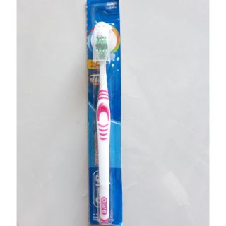 Bàn Chải Đánh Răng Oral-B Classic UltraClean