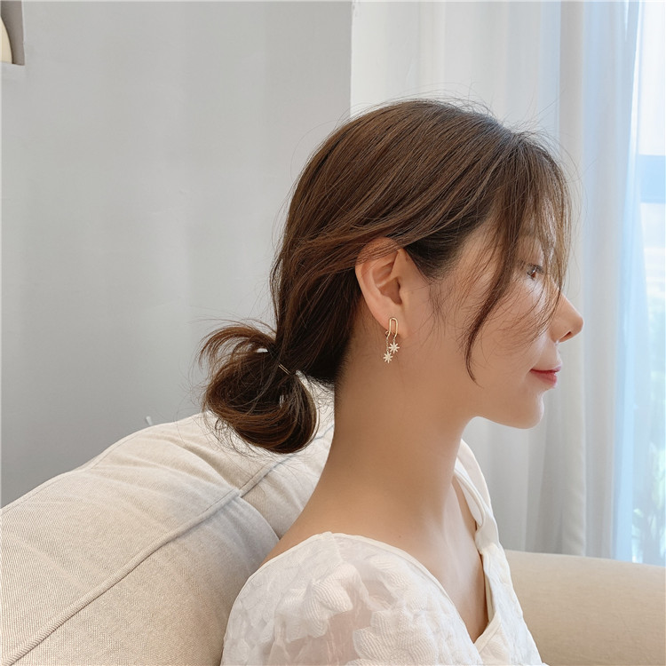 Bông Tai Ngôi Sao Năm Cánh Đính Đá Lấp Lánh Phong Cách Hàn Quốc Thanh Lịch Dành Cho Nữ