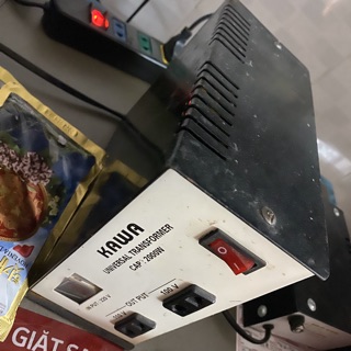 Cục đổi nguồn điện 220V sang 110V cho đồ điện Nhật