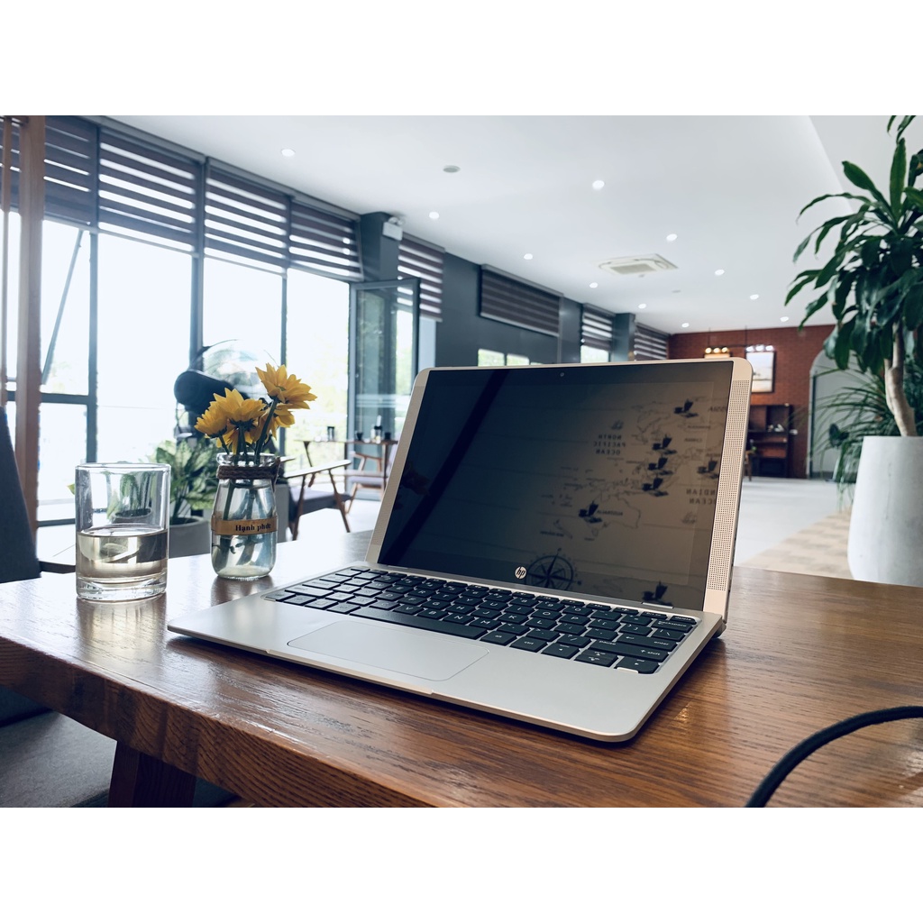 Laptop HP X2 210 2 in 1 đẹp Likenew 99% kiêm máy tính bảng