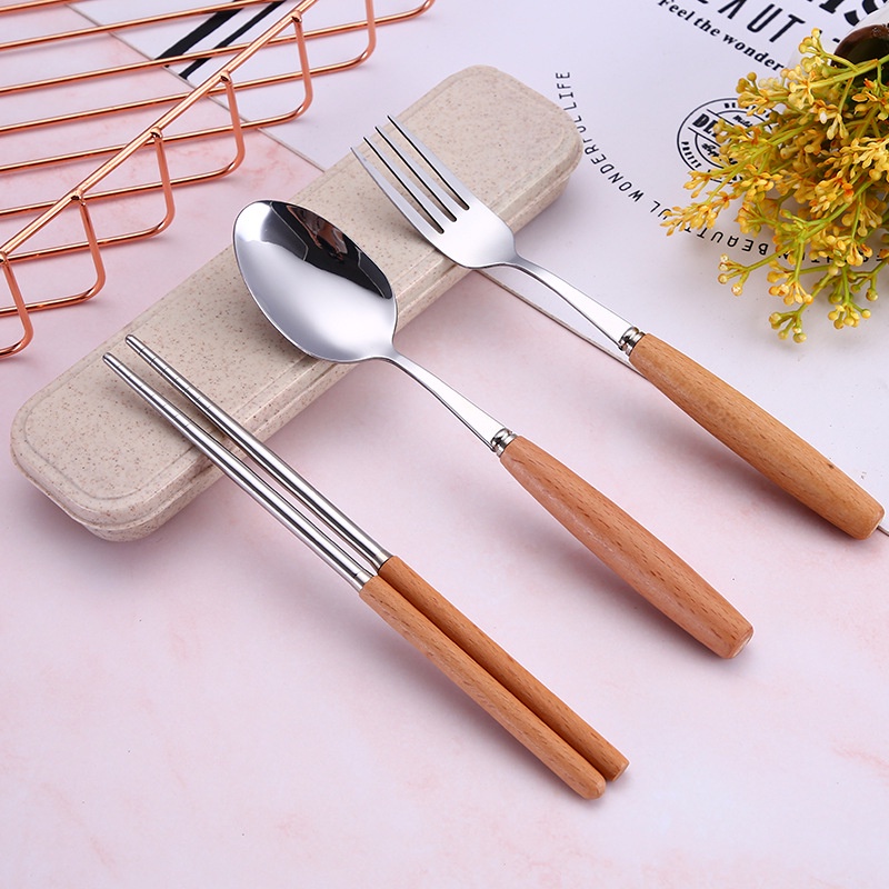 Bộ Thìa Đũa Dĩa Cán Gỗ Chất Liệu Inox Sáng Bóng Kèm Hộp Đựng