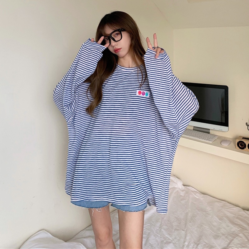 Áo thun form rộng tay dài họa tiết sọc ngang trẻ trung cho nữ