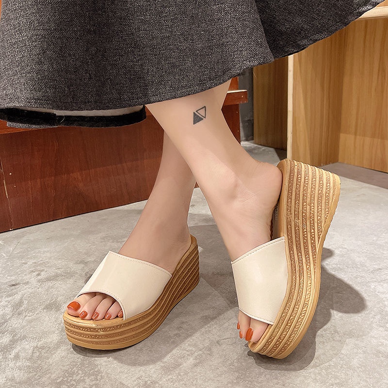 Dép đế xuồng mẫu 2022 thời trang dành cho nữ