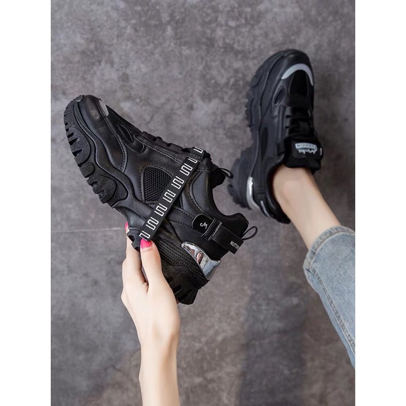 [Mã FAGREEN245 giảm 10% tối đa 30k đơn từ 99k] GIÀY THỂ THAO TEM GÓT BẠC SIÊU HÓT | BigBuy360 - bigbuy360.vn