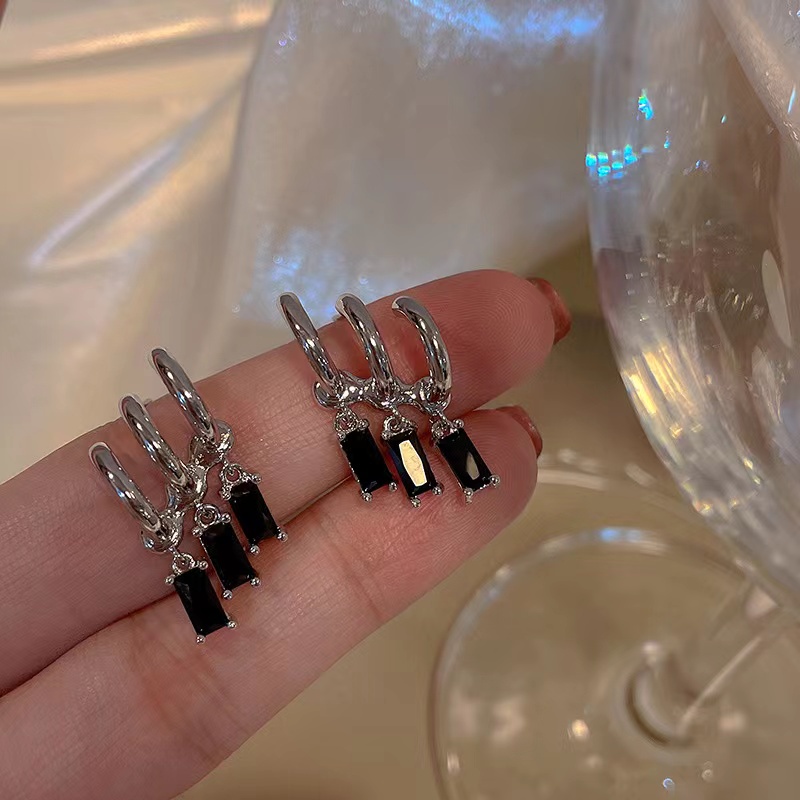 Khuyên Tai Đính Đá Zircon Phong Cách Thời Trang Cá Tính Dành Cho Nữ