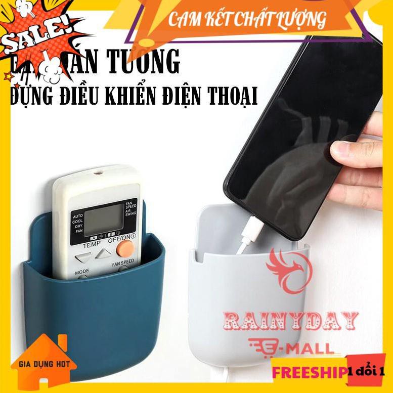 Giá để treo điều khiển sạc điện thoại ống cắm remote tivi điều hòa khay đỡ dán tường gắn tủ bàn làm việc