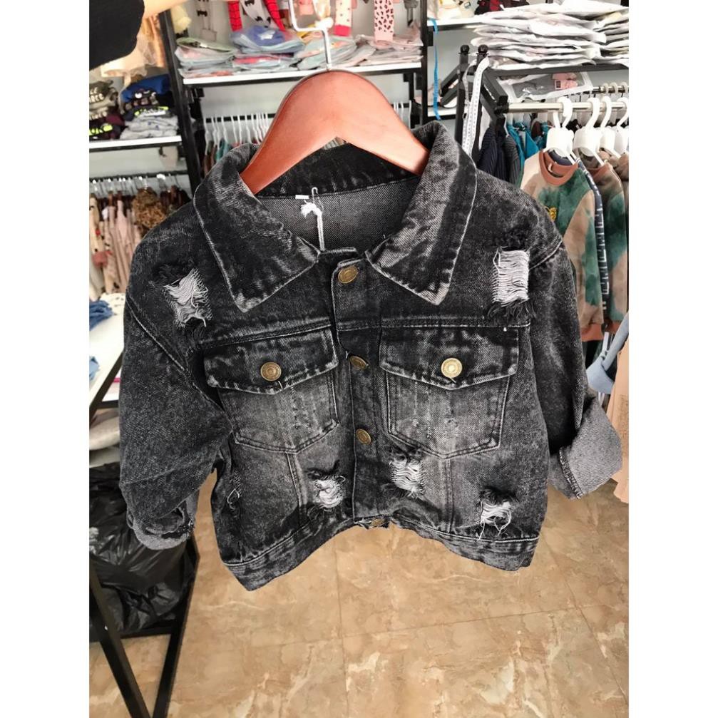 Áo khoác jeans rách cực ngầu cho bé trai
