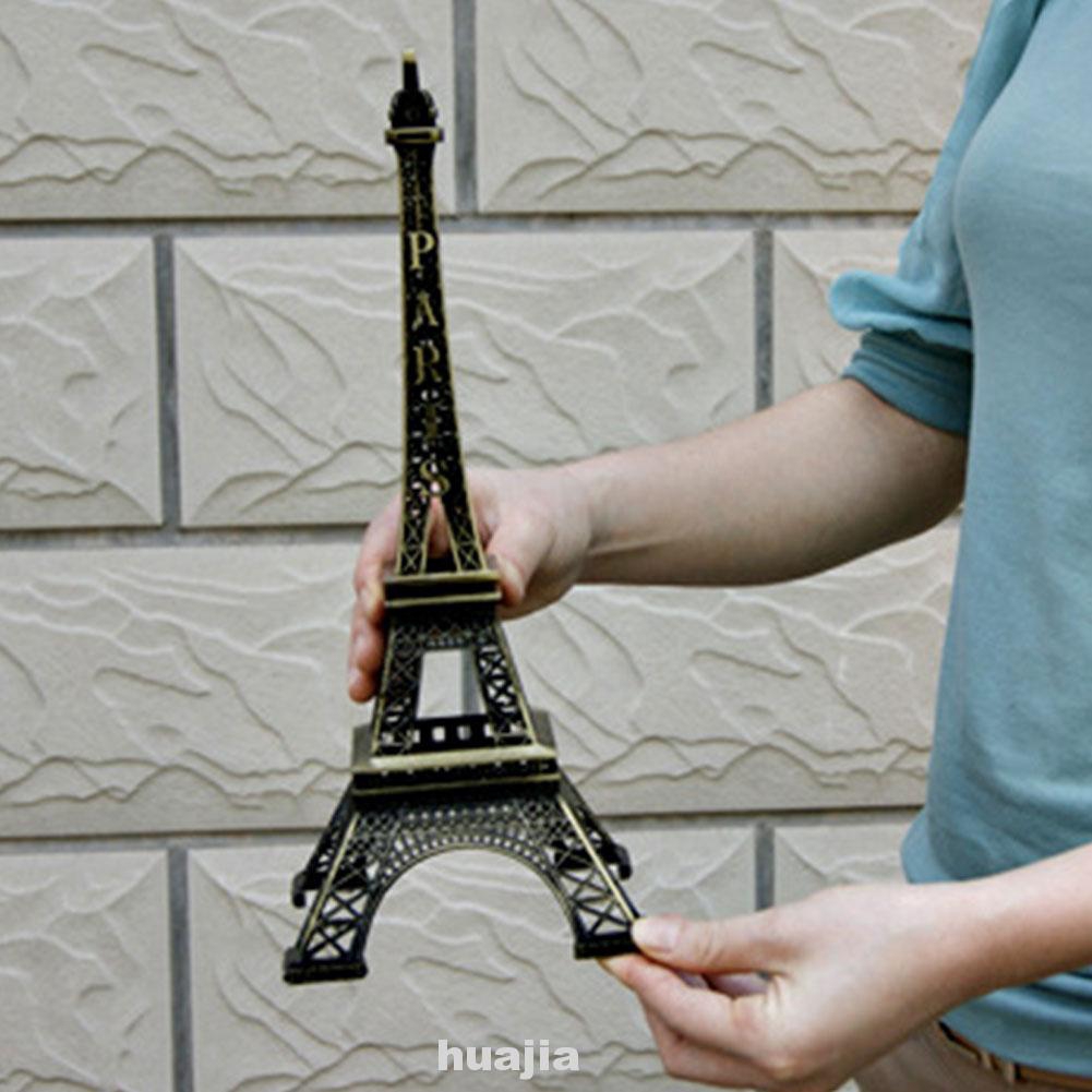 Tháp Eiffel Trang Trí Phòng Khách Độc Đáo